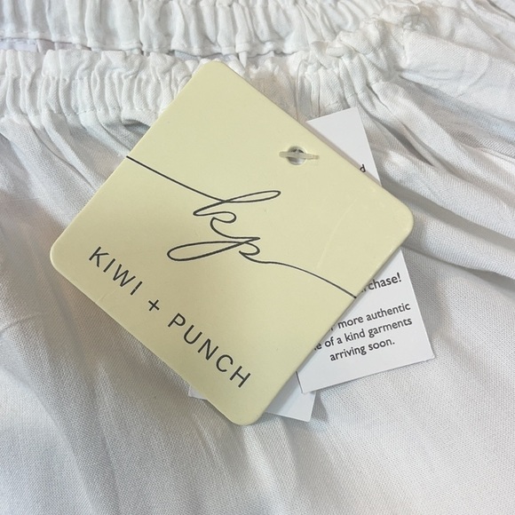 Elegant Off-Shoulder Mini Dress in Cream - Picture 9 of 9